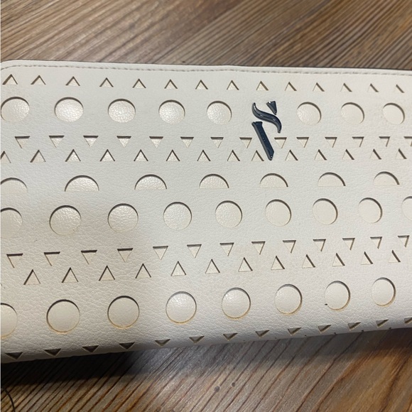 4/$16 Simply Vera Wang Wallet - Picture 2 of 7